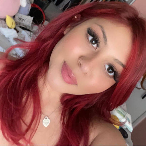 Meet your Posher, Valeria - Picture 1 of 1